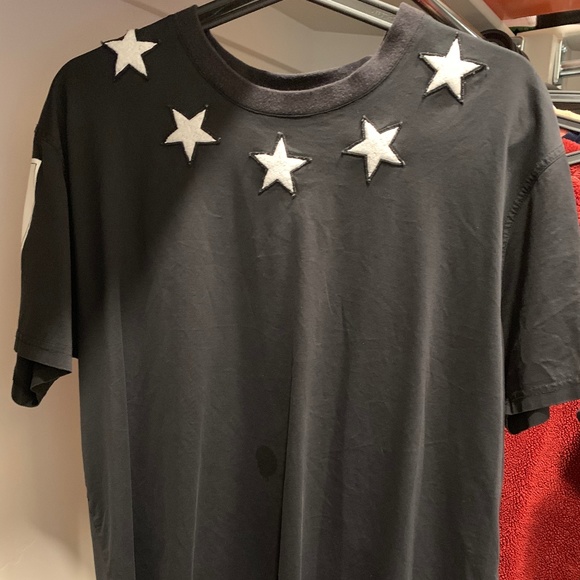 GIVENCHY Star T-Shirt - Picture 1 of 3